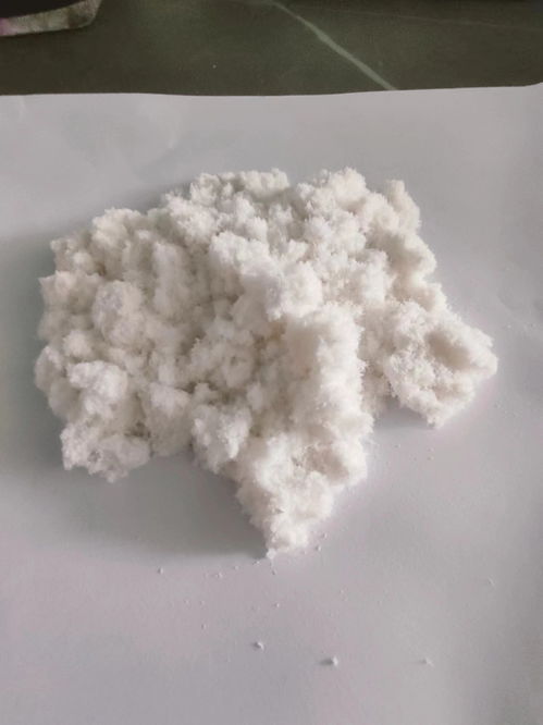 漂白牛皮纖維、漂白牛皮粉與石膏混合料在寵物用品及飼料制造中的應用